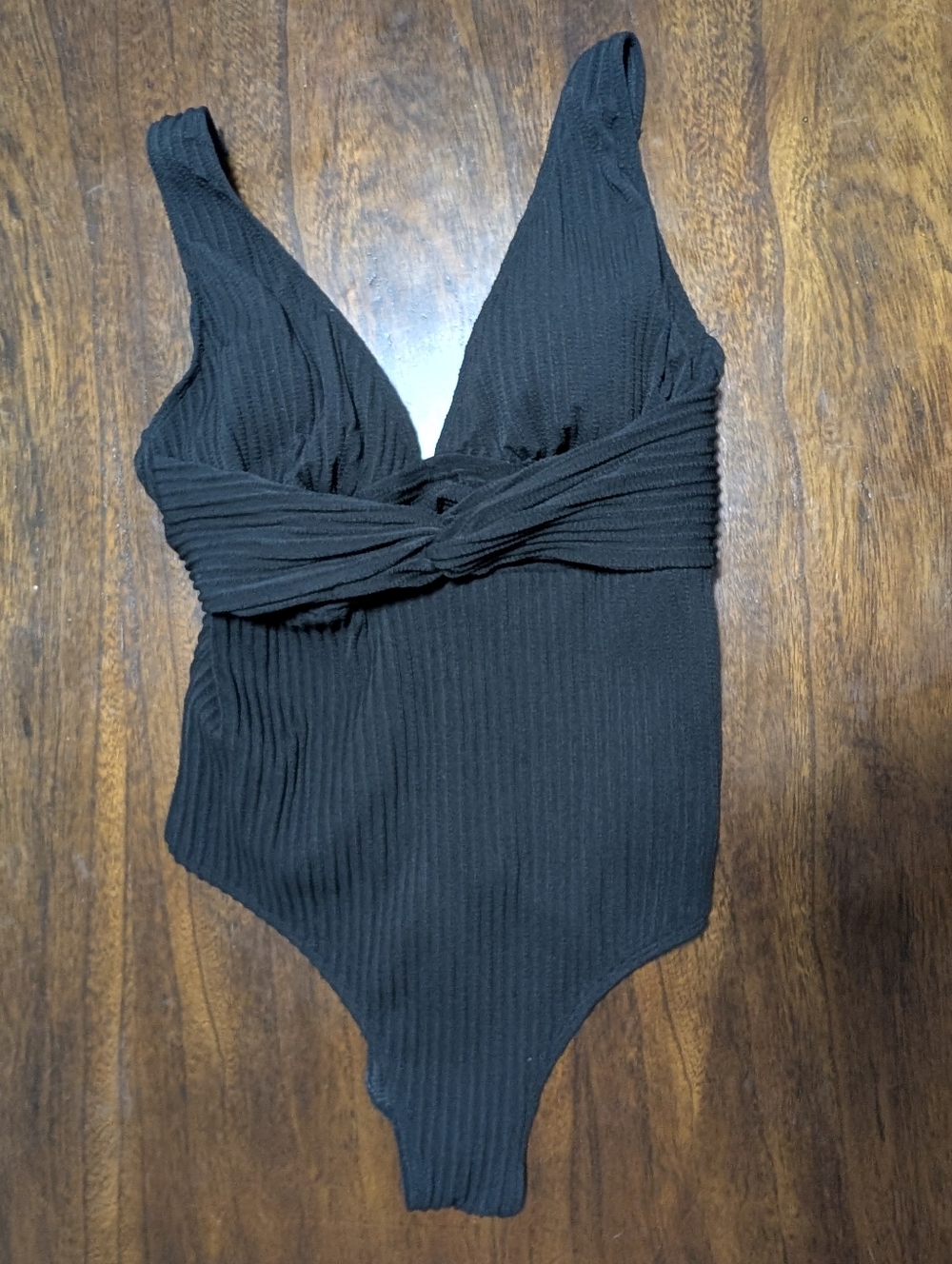 Cupshe Black Ginger Ribbed & Ruched One-Piece Swimsuit - Picture 4 of 6